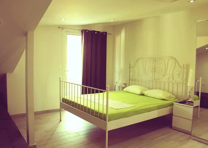 Anthia House